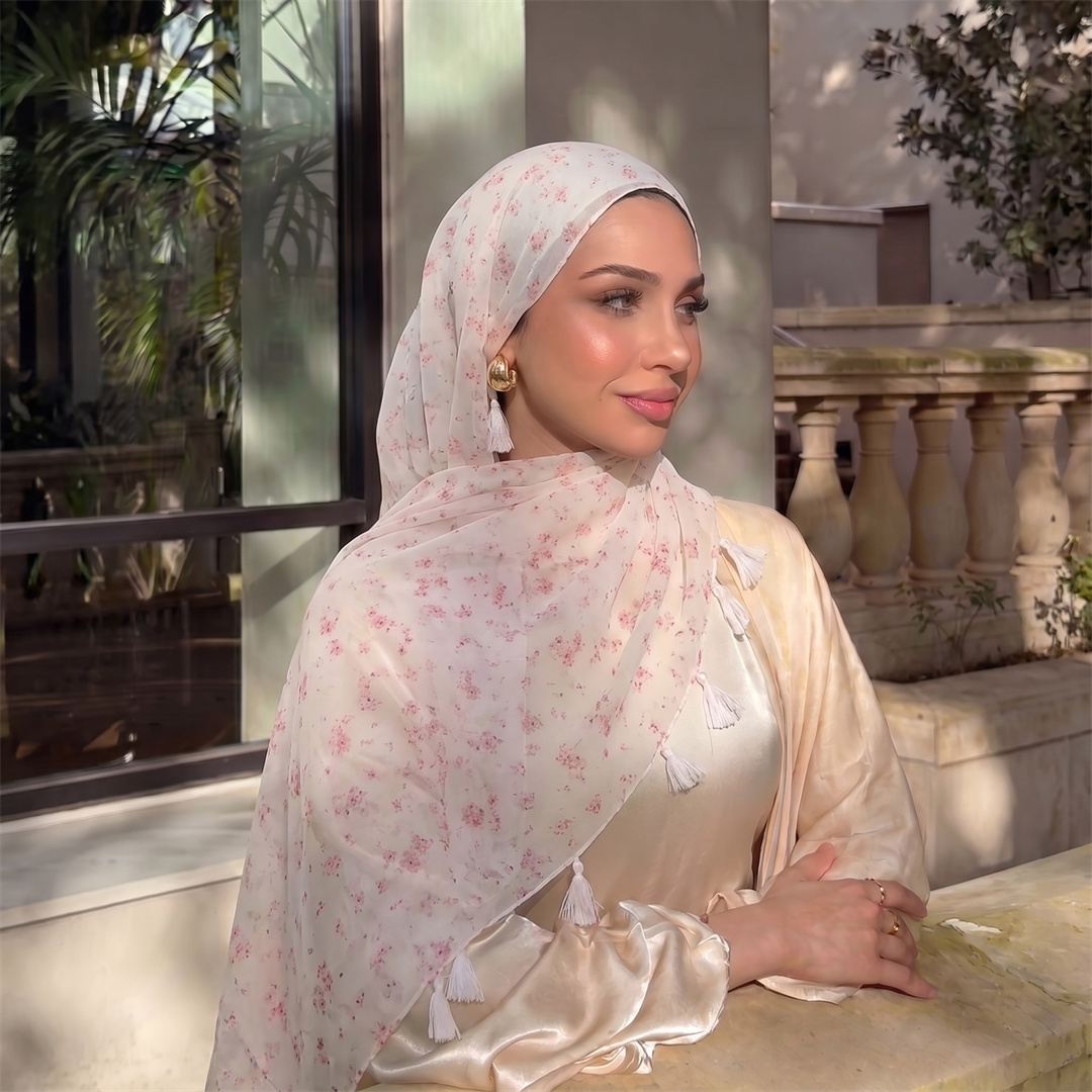 Women Fashion Images - Modischer Damen-Hijab mit Quasten, Weicher Schal,
