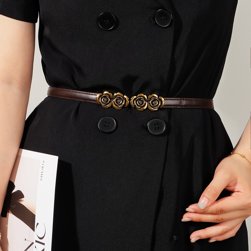 Modischer Minimalistischer Ver – Women'S Fashion From The 60S Bewertung und Preis